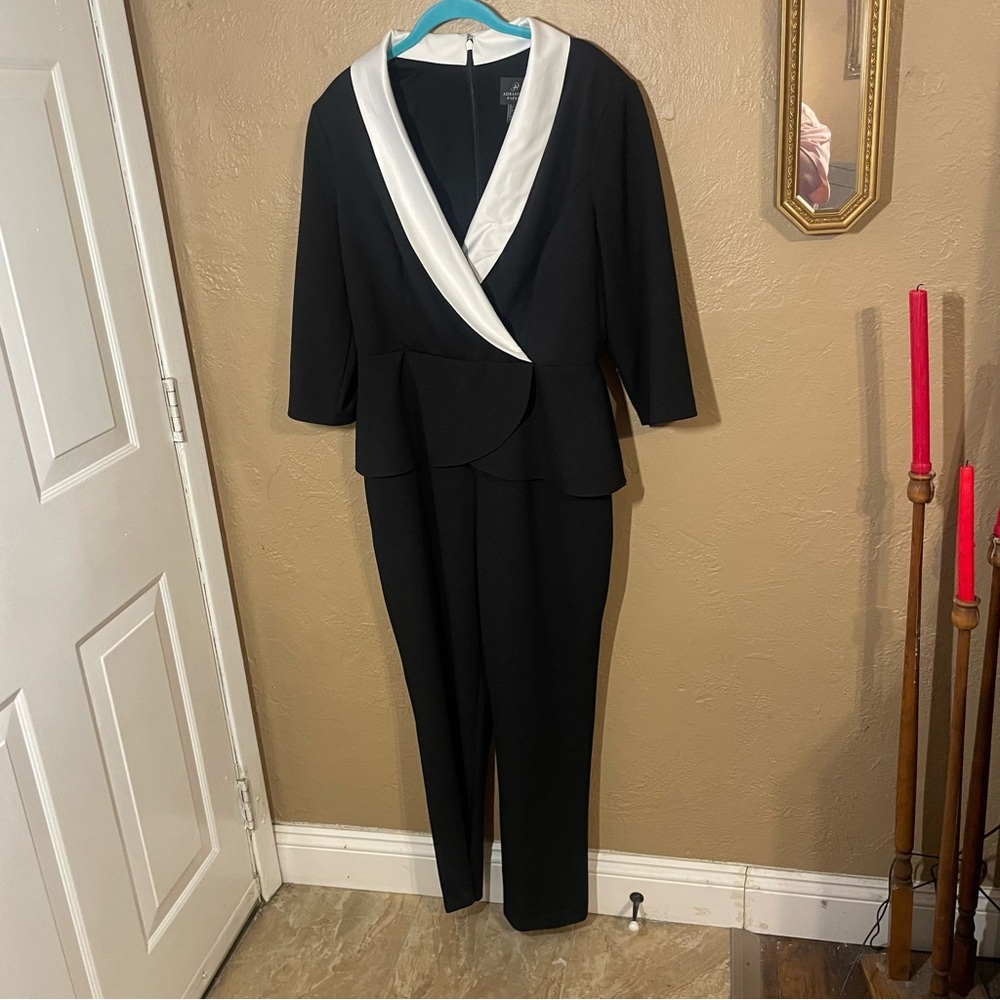 Adrianna Papell 14 Peplum Black White Lapel Satin Pantsuit Formal Cocktail